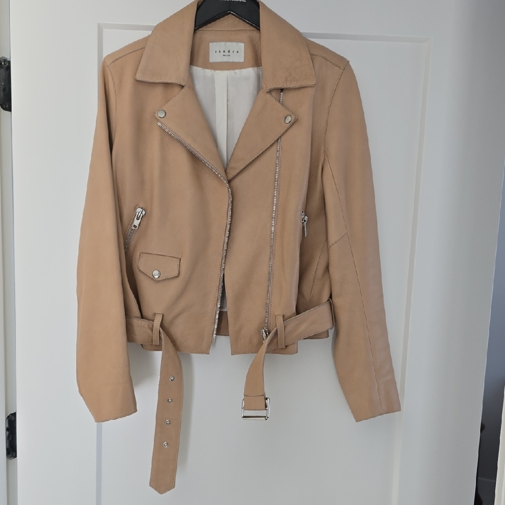Chic Beige Leather Jacket with Silver Accents - image 1